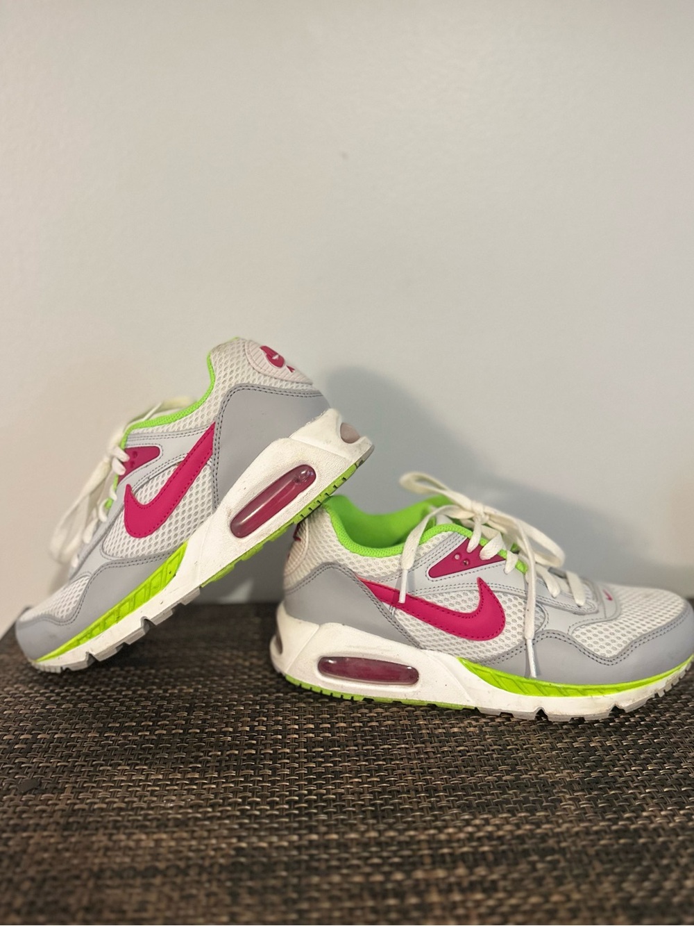 Nike Air Max Correlate Women's Size 7 Fireberry Lime Green
